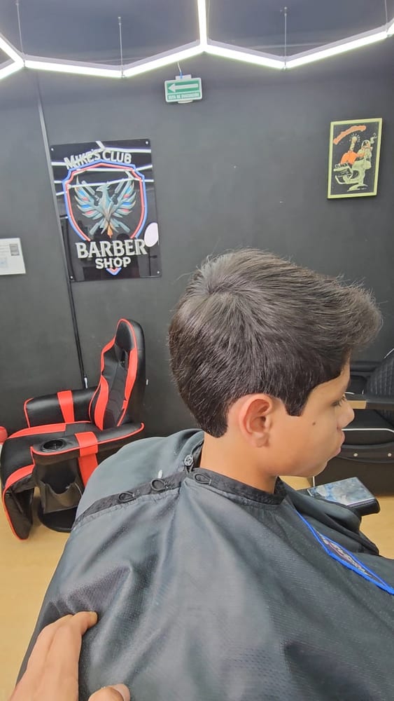 Corte juvenil con líneas suaves